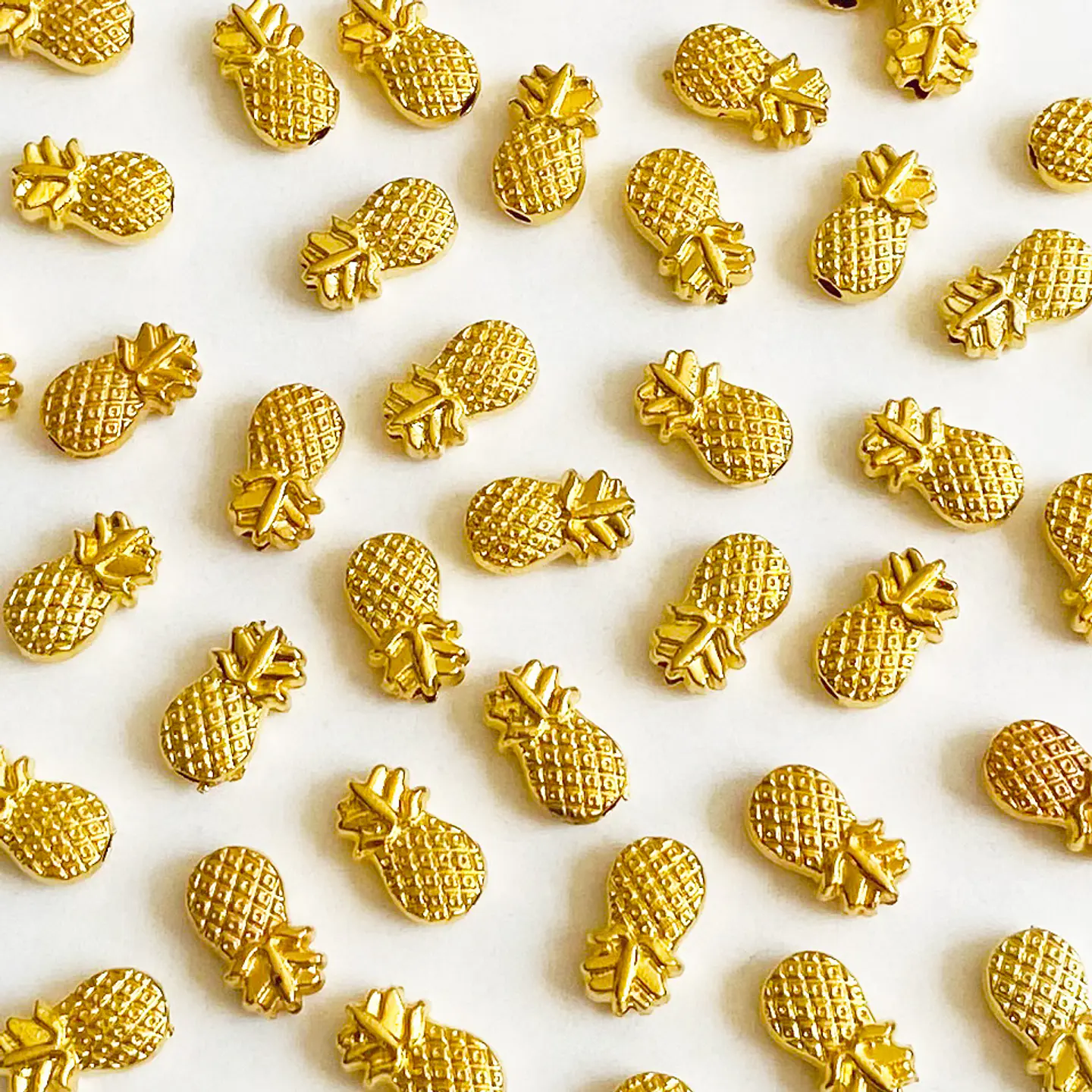 Separador Piña • Baño de Oro • 10x7 mm 1