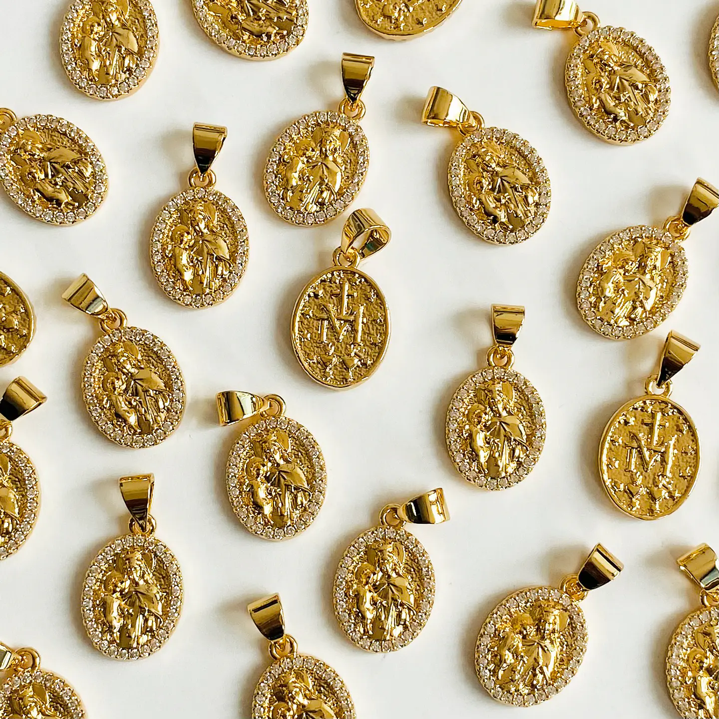 Medalla Ovalada Virgen del Carmen • Rodio • 11x16 mm 1
