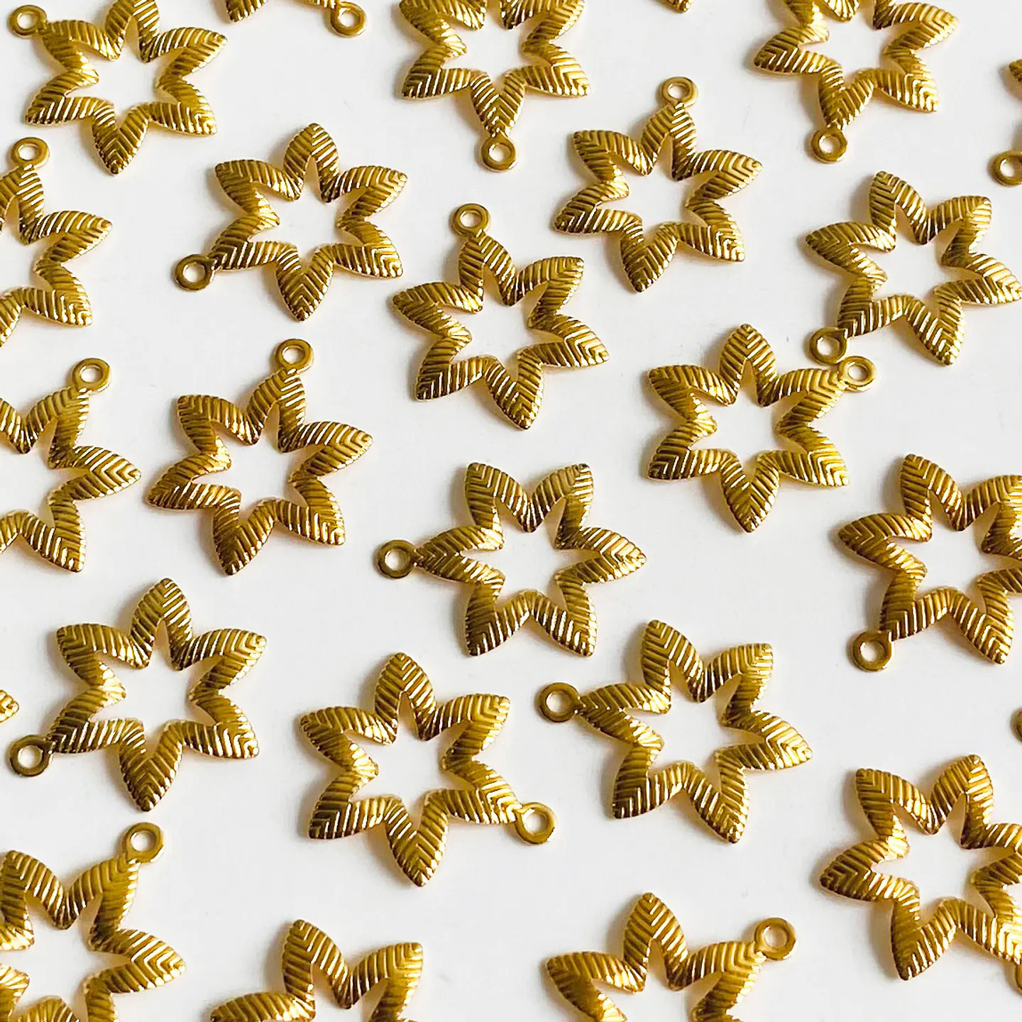 Dije de Estrella Calada • Rodio • 15x20 mm 1