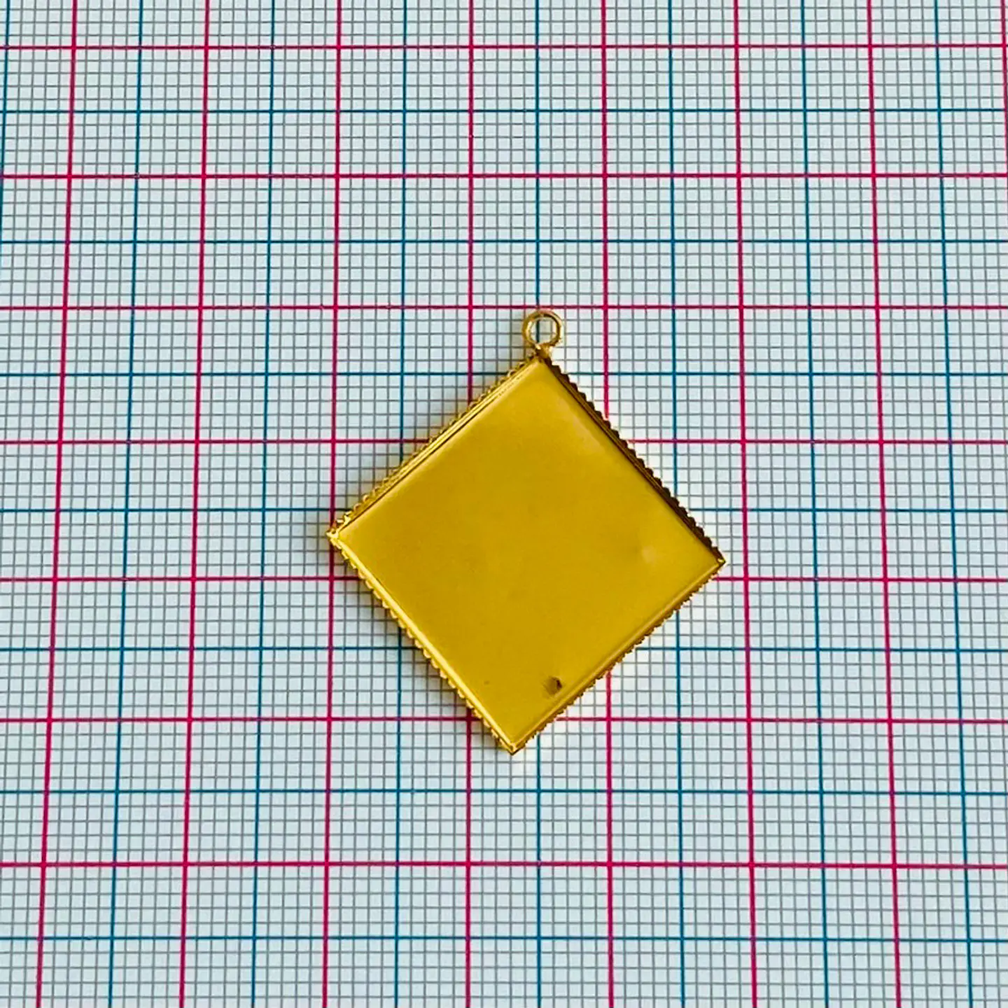 Base Rombo para Encasquetar • Baño de Oro • 28x28 mm 2