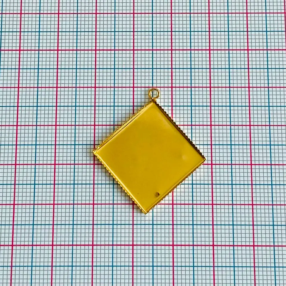 Base Rombo para Encasquetar • Baño de Oro • 28x28 mm 2