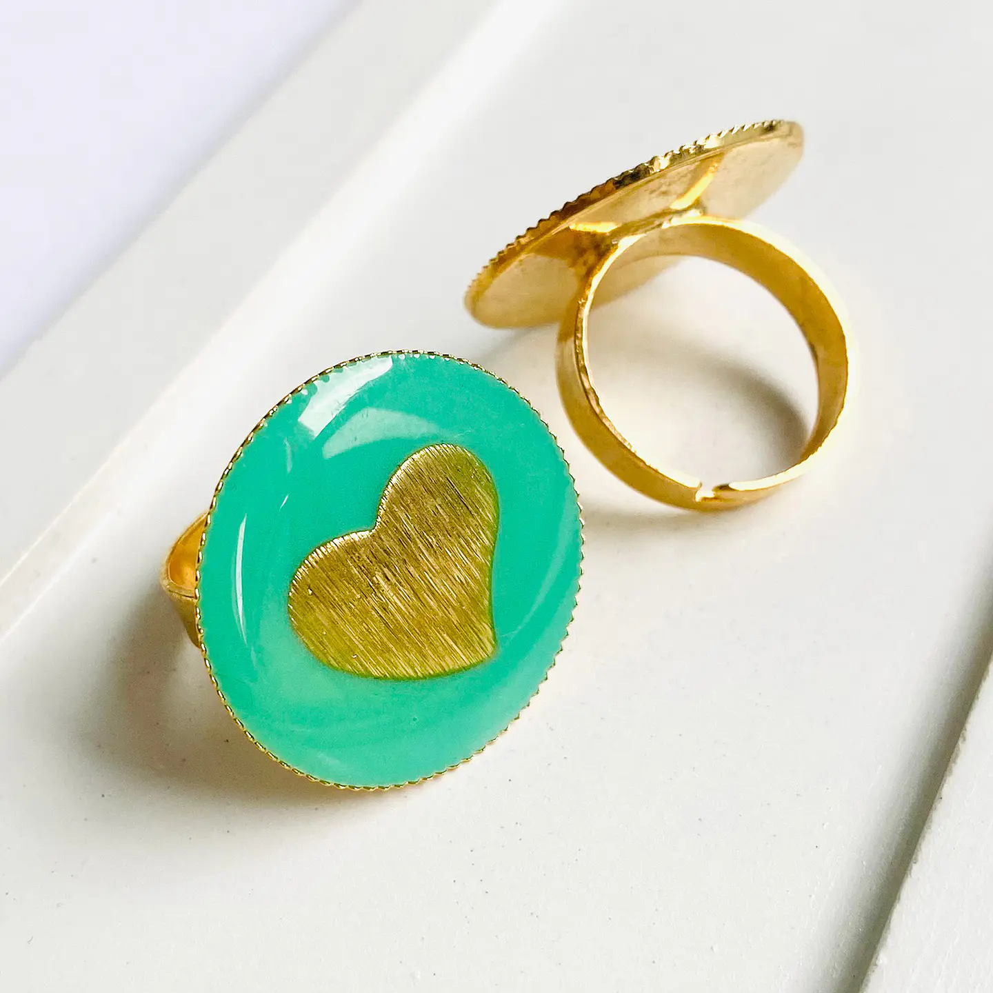 Anillo Corazón Resina • Baño de Oro 3
