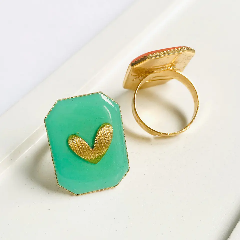 Anillo Rectangular Corazón • Baño de Oro 4