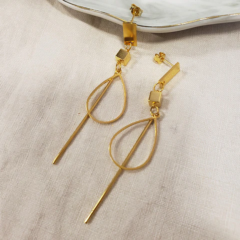 Aretes Gota • 1Baño de Oro • 17x76 mm