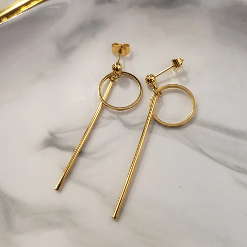 Arete Aro • Baño de Oro • 15x48 mm