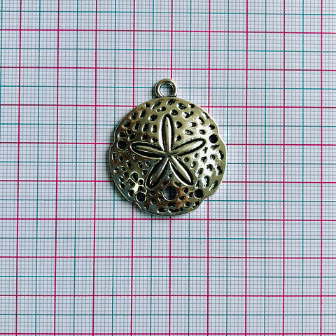 Dije Redondo Estrella de Mar • Zamak • 37x35 mm