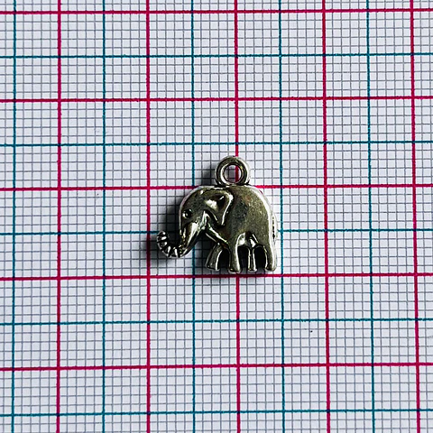 Dije Elefante Pequeño • Zamak • 15x14 mm
