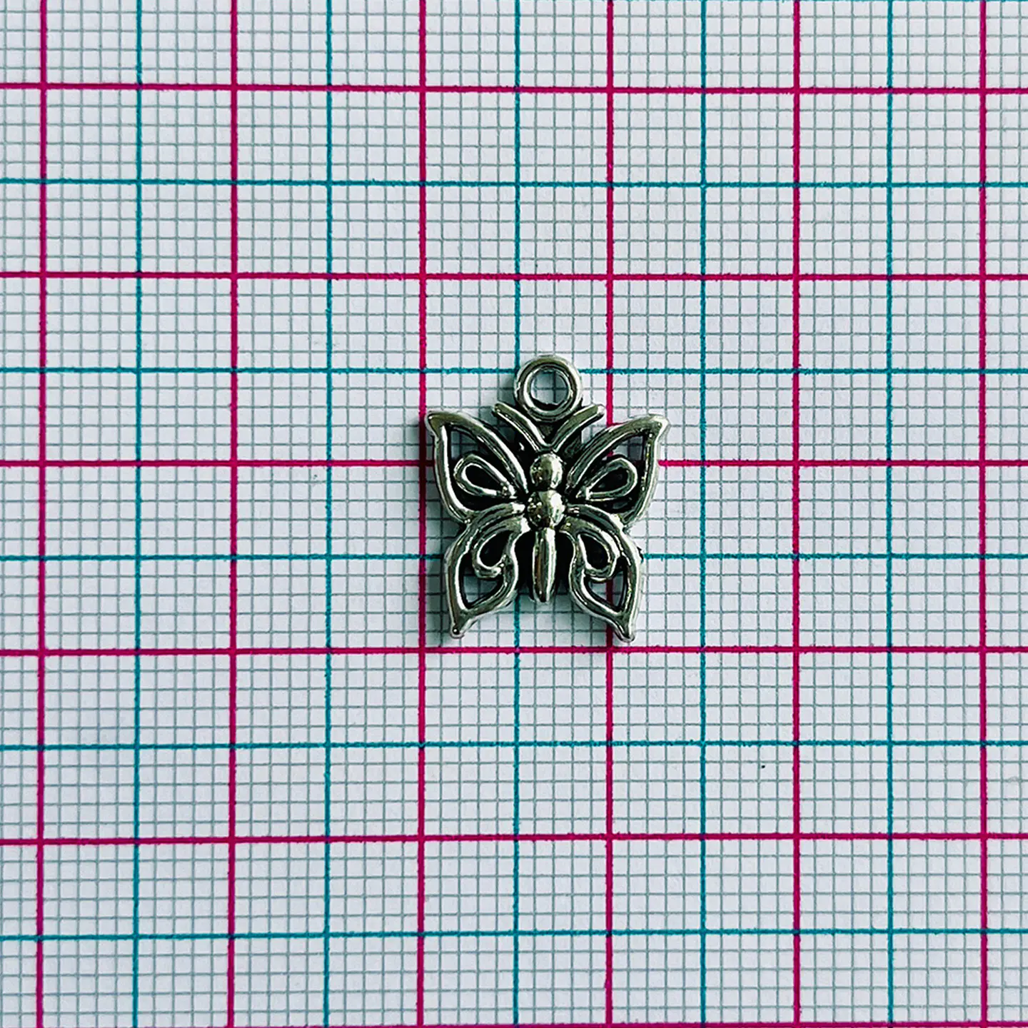 Dije Mariposa Calada • Zamak • 15x13 mm 2