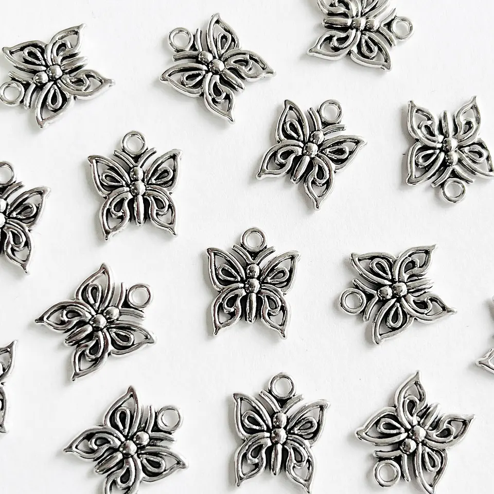 Dije Mariposa Calada • Zamak • 15x13 mm 1