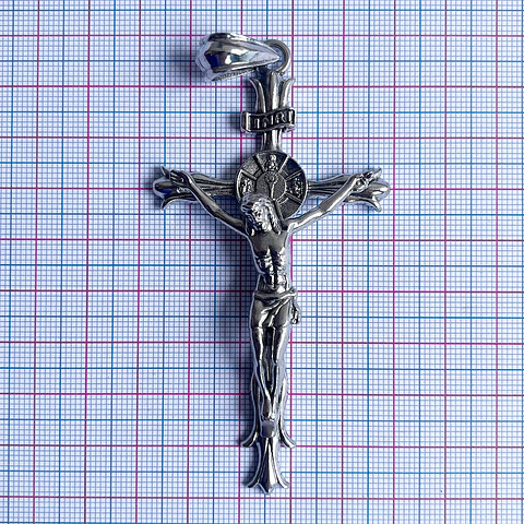 Dije de Crucifijo con Cristo • Zamak • 45x85 mm