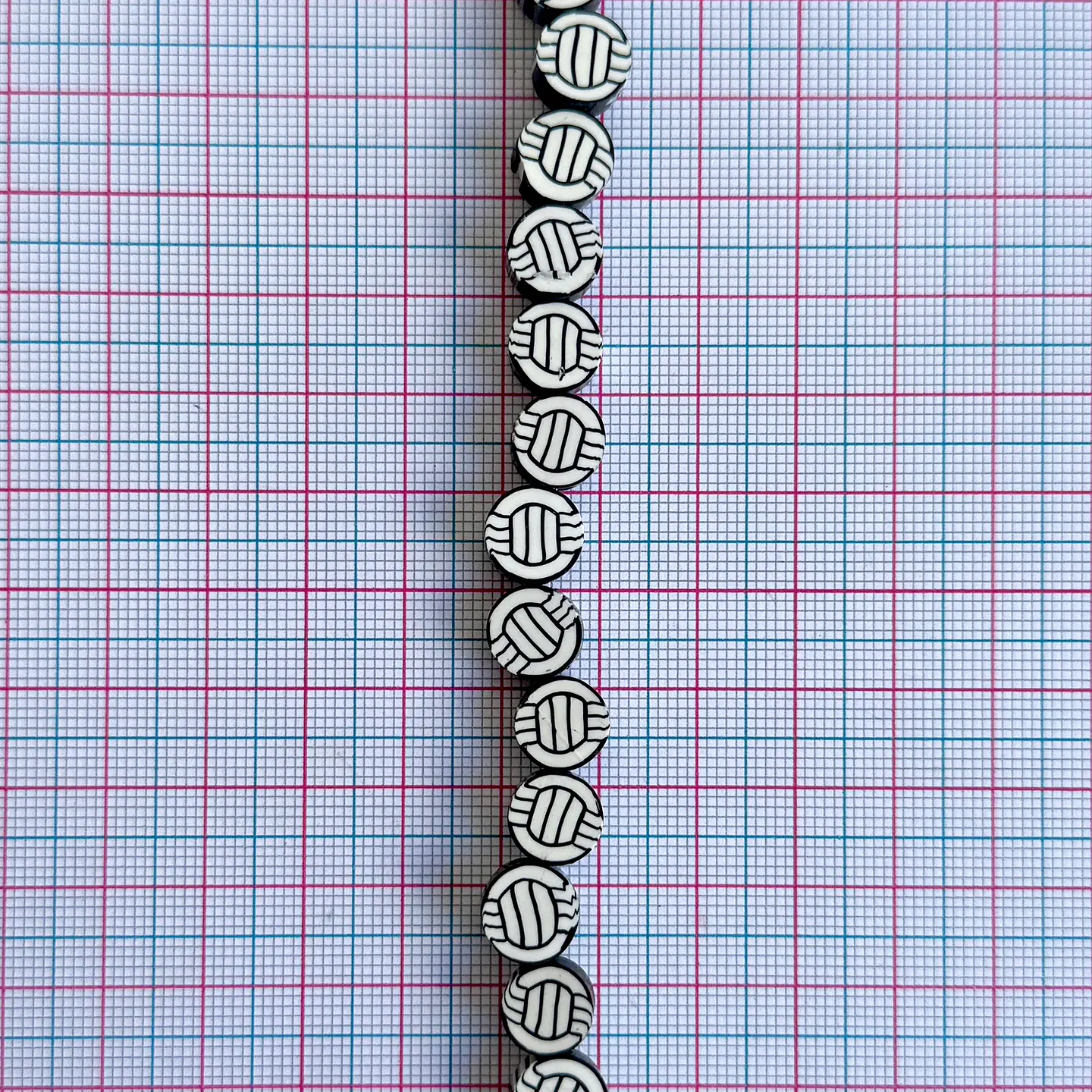 Separador Balón de Voleibol Negro • Fimo • 10x10 mm 2