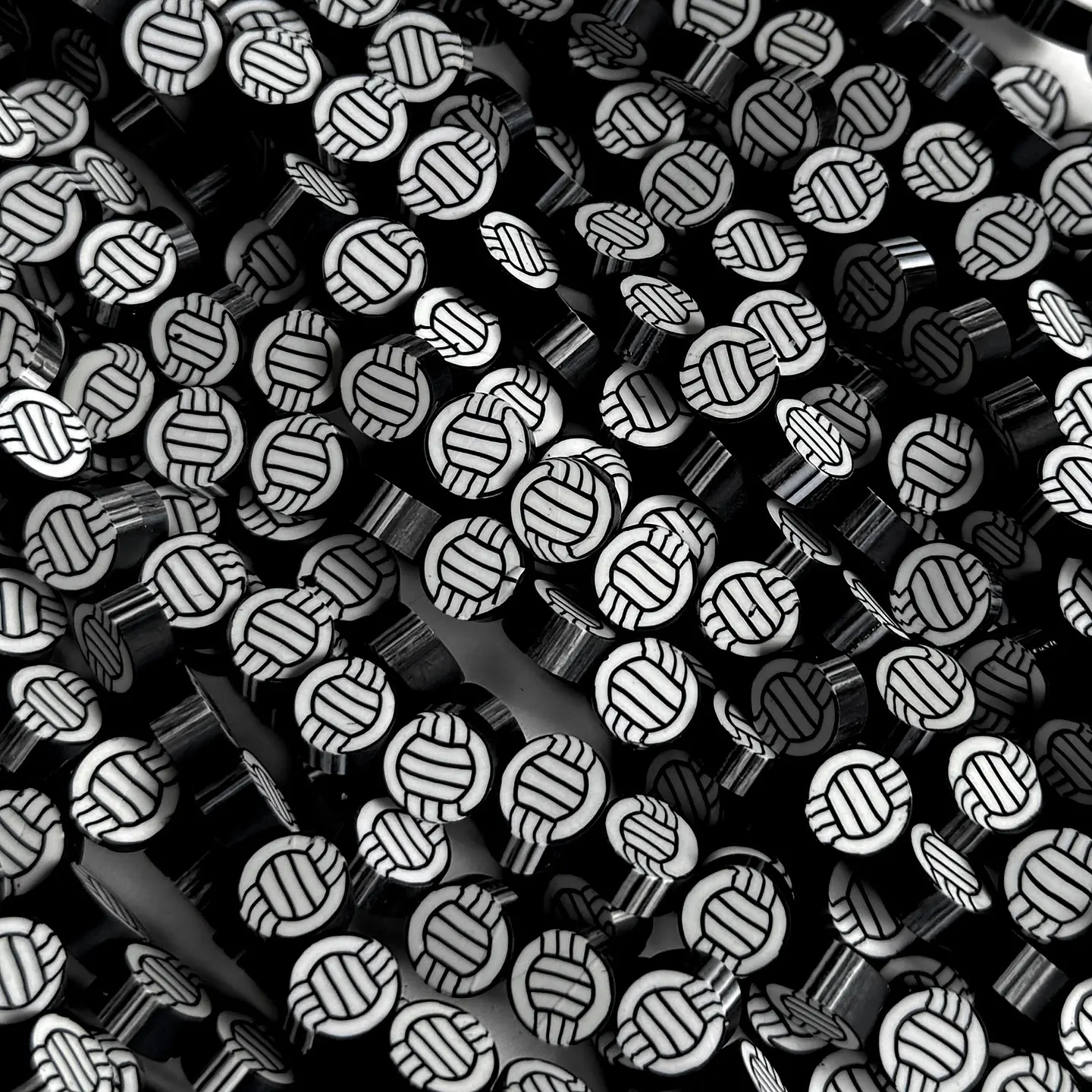 Separador Balón de Voleibol Negro • Fimo • 10x10 mm 1