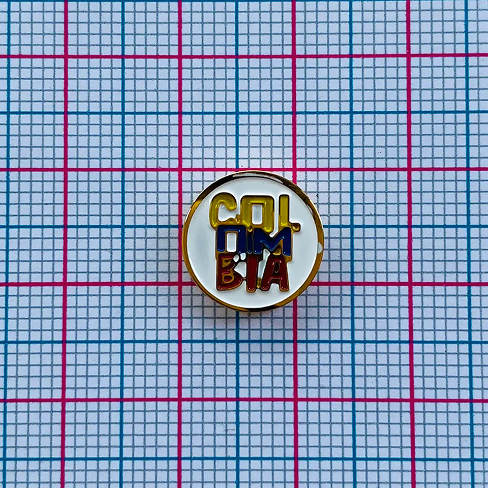 Dije Pasante Redondo Letras Colombia • Acero • 12x12 mm 2