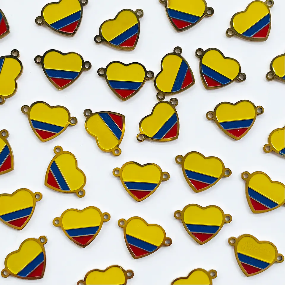 Dije de Dos Argollas Corazón Bandera de Colombia • Acero • 16x12 mm 1