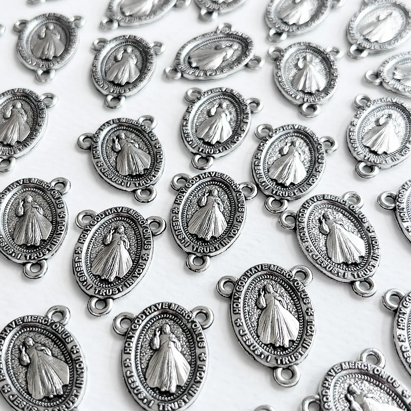 Centro de Rosario Señor de la Misericordia • Zamak • 18x24 mm 1