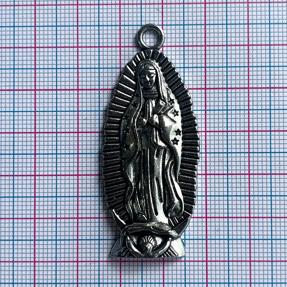 Medalla Silueta Virgen de Guadalupe • Zamak • 28x55 mm 2