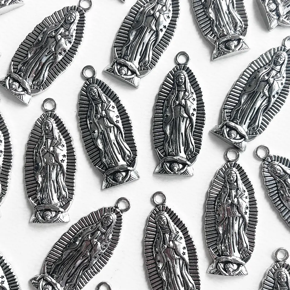 Medalla Silueta Virgen de Guadalupe • Zamak • 28x55 mm 1