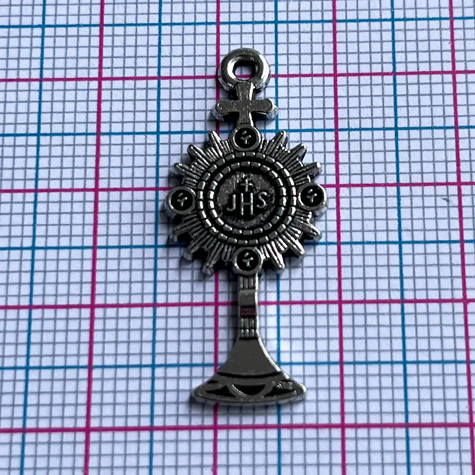 Dije Santísimo Sacramento • Zamak • 14x30 mm 2