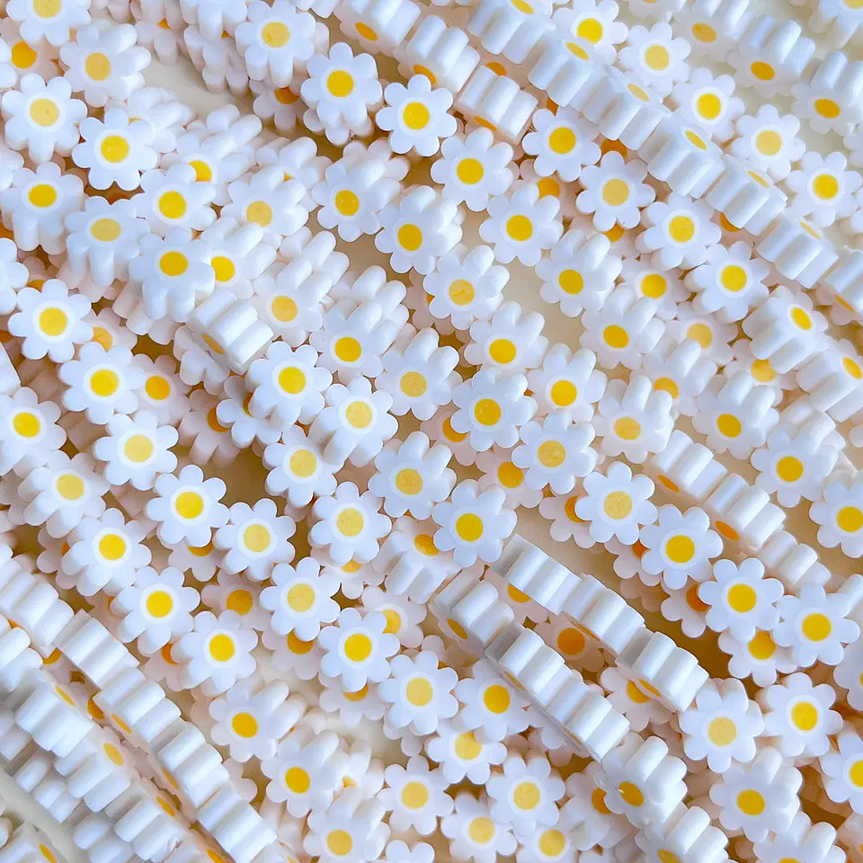 Pasante Margarita Blanca • Fimo • 10x10 mm 1