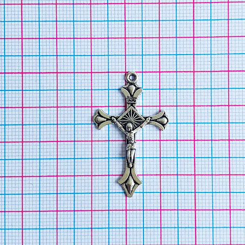 Dije Cristo • Zamak • 23x38 mm