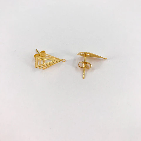 TOPO TRIÁNGULO BAÑO DE ORO T5659    