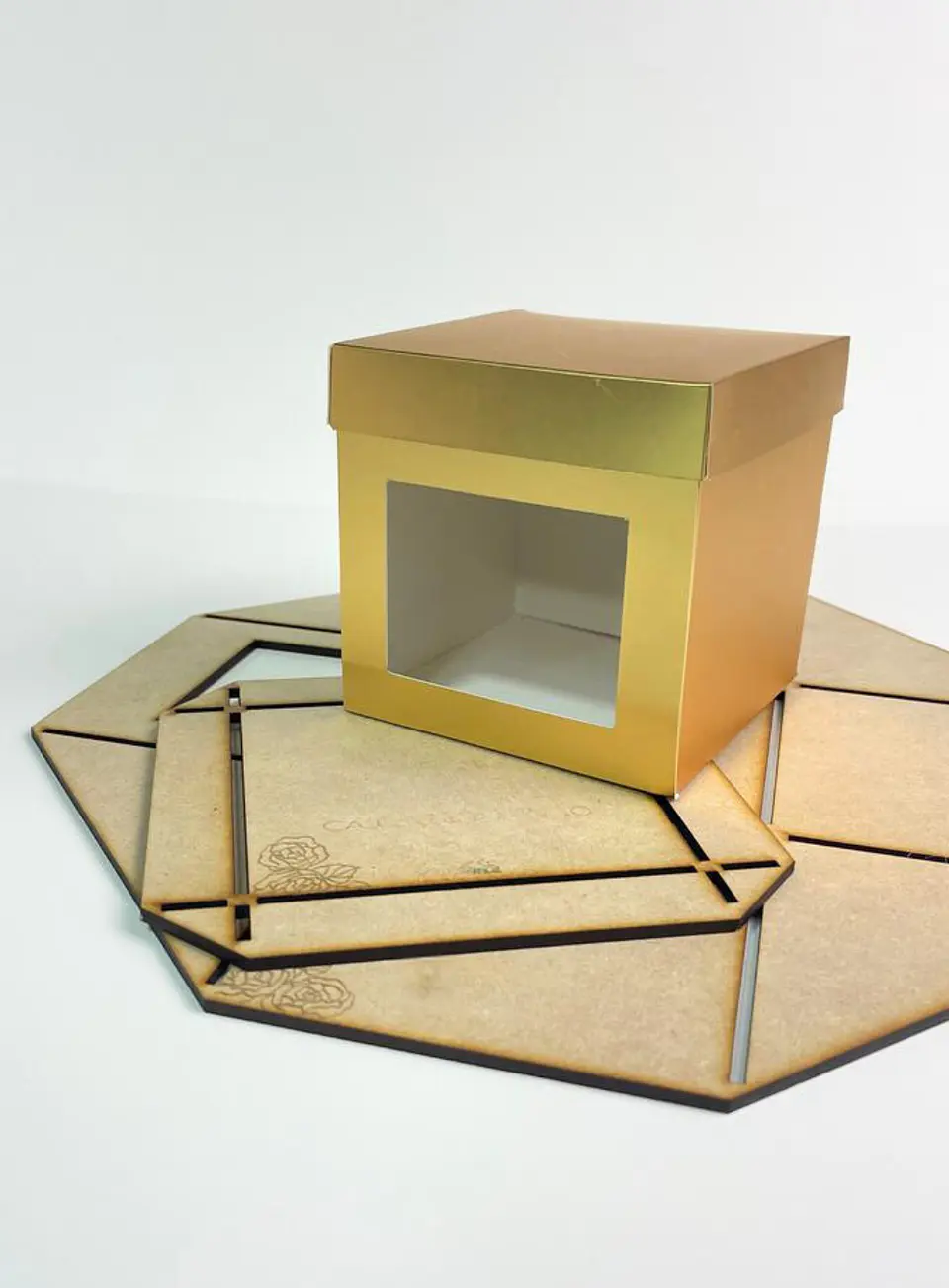Molde MDF Caja cuadrada con visor 1