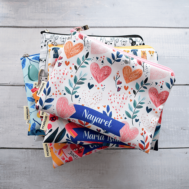 Estuche con estampado personalizado 9