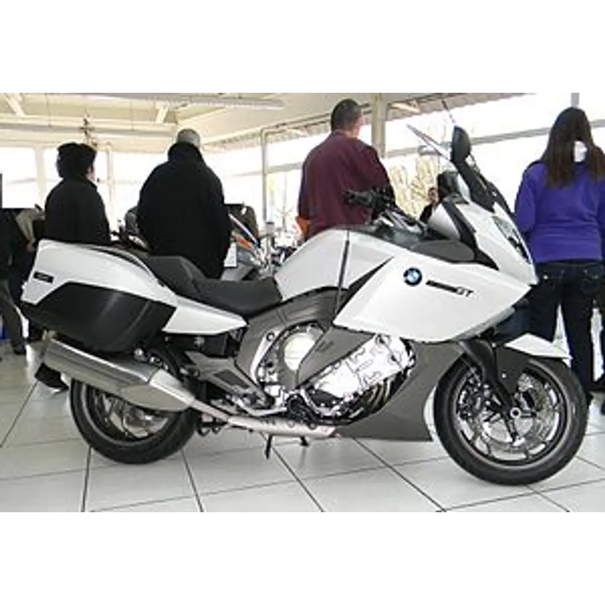 thumbnail image 2 of BMW K1600B Workshop Service Manual - 2017 Onwards (K61, 09/2017 Edition) 2 of 3
