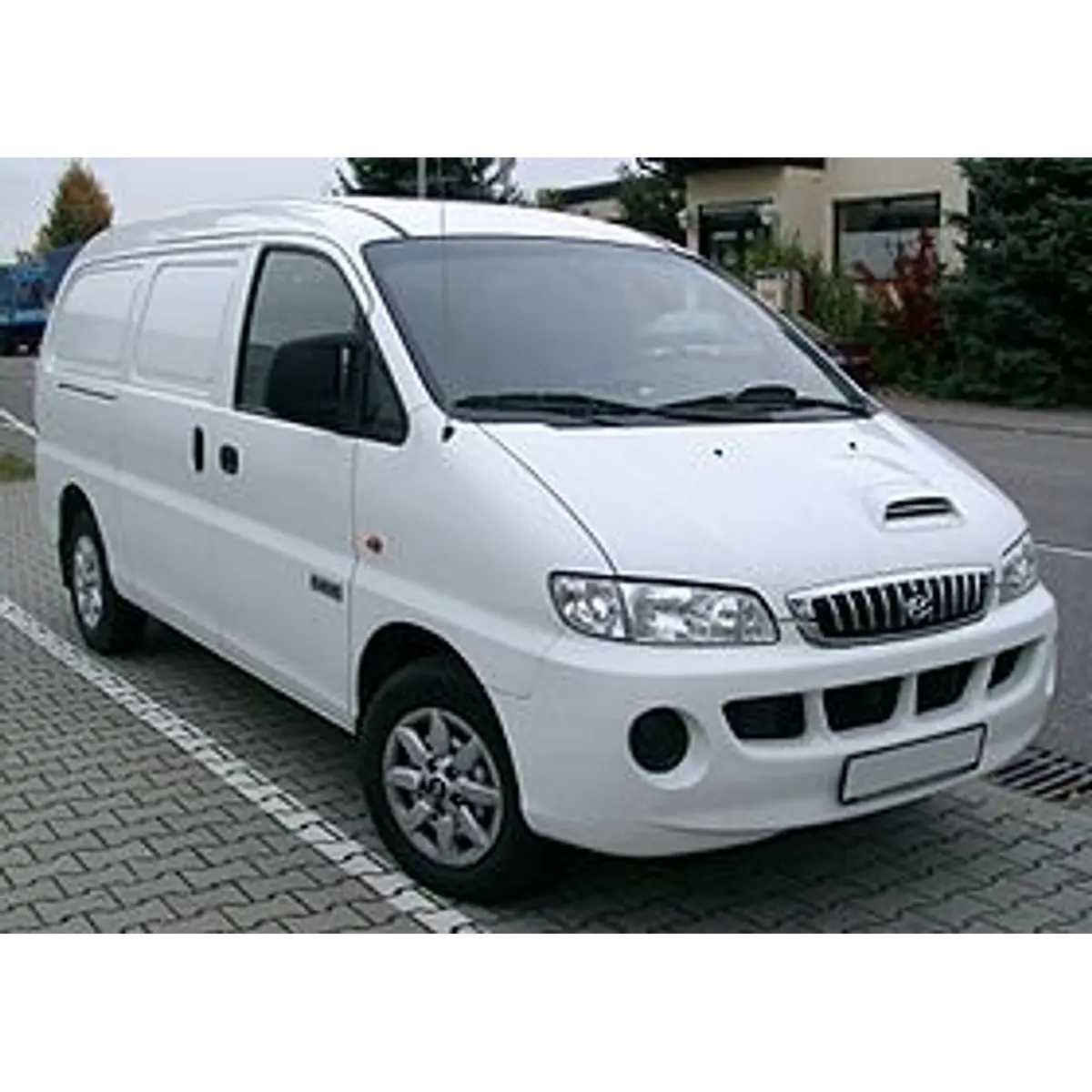 Hyundai g 2010 230