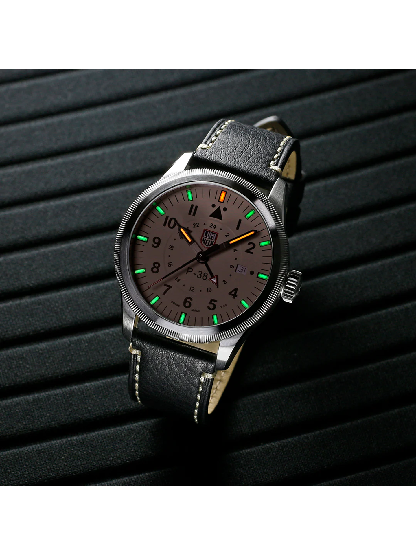 Reloj Luminox P-38 Lightning XA.9527 8