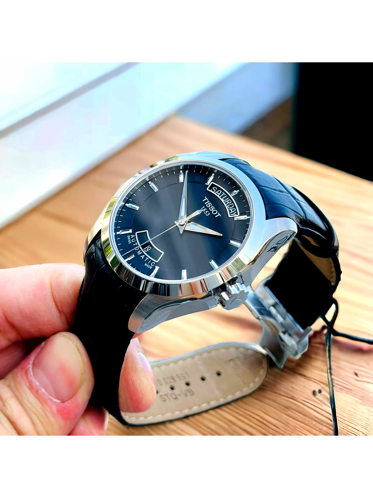 Reloj Tissot Couturier T035.407.16.051.00 6