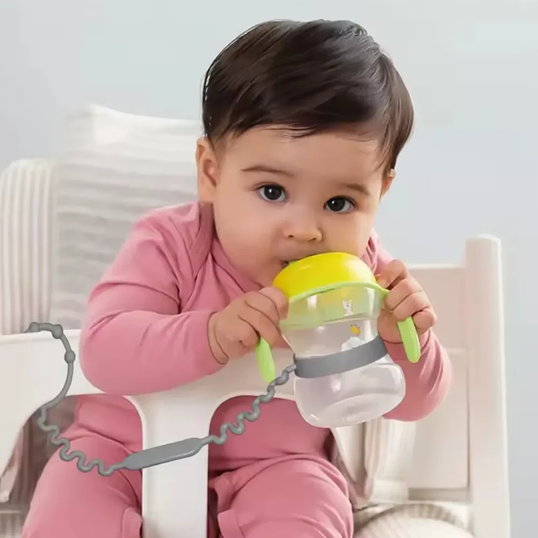 Cadena Porta Mamaderas y Juguetes de Silicona en Color Gris | BlueKids 8