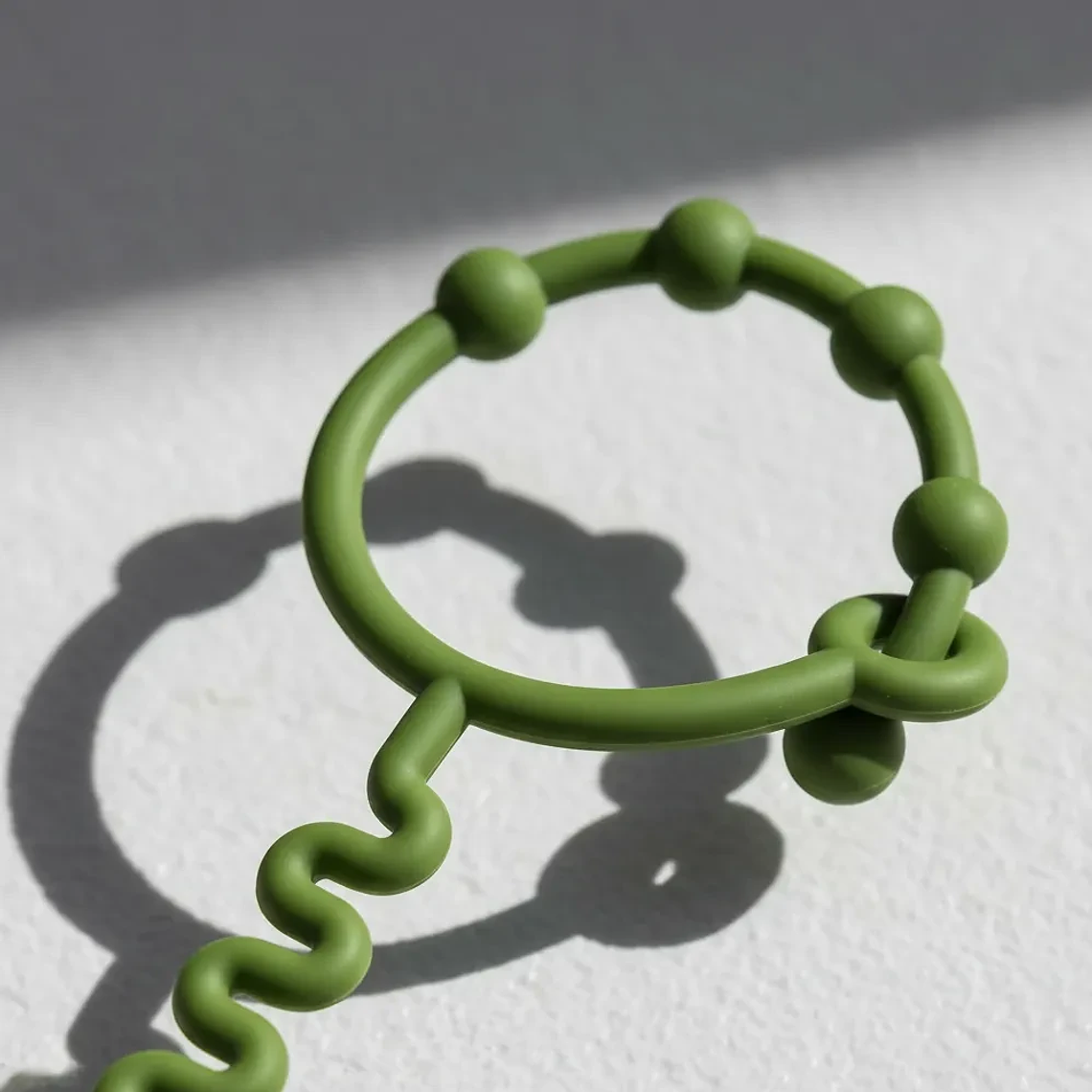 Cadena Sujetadora de Silicona para Biberón y Vasos Ajustable Libre de BPA  3