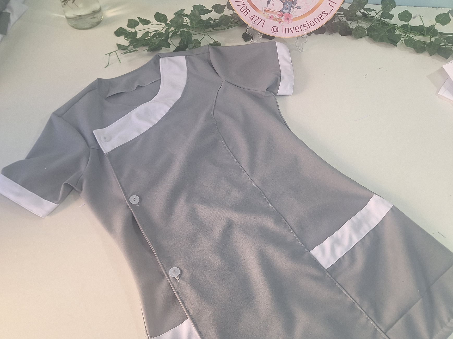 Delantal de educadora manga corta 3