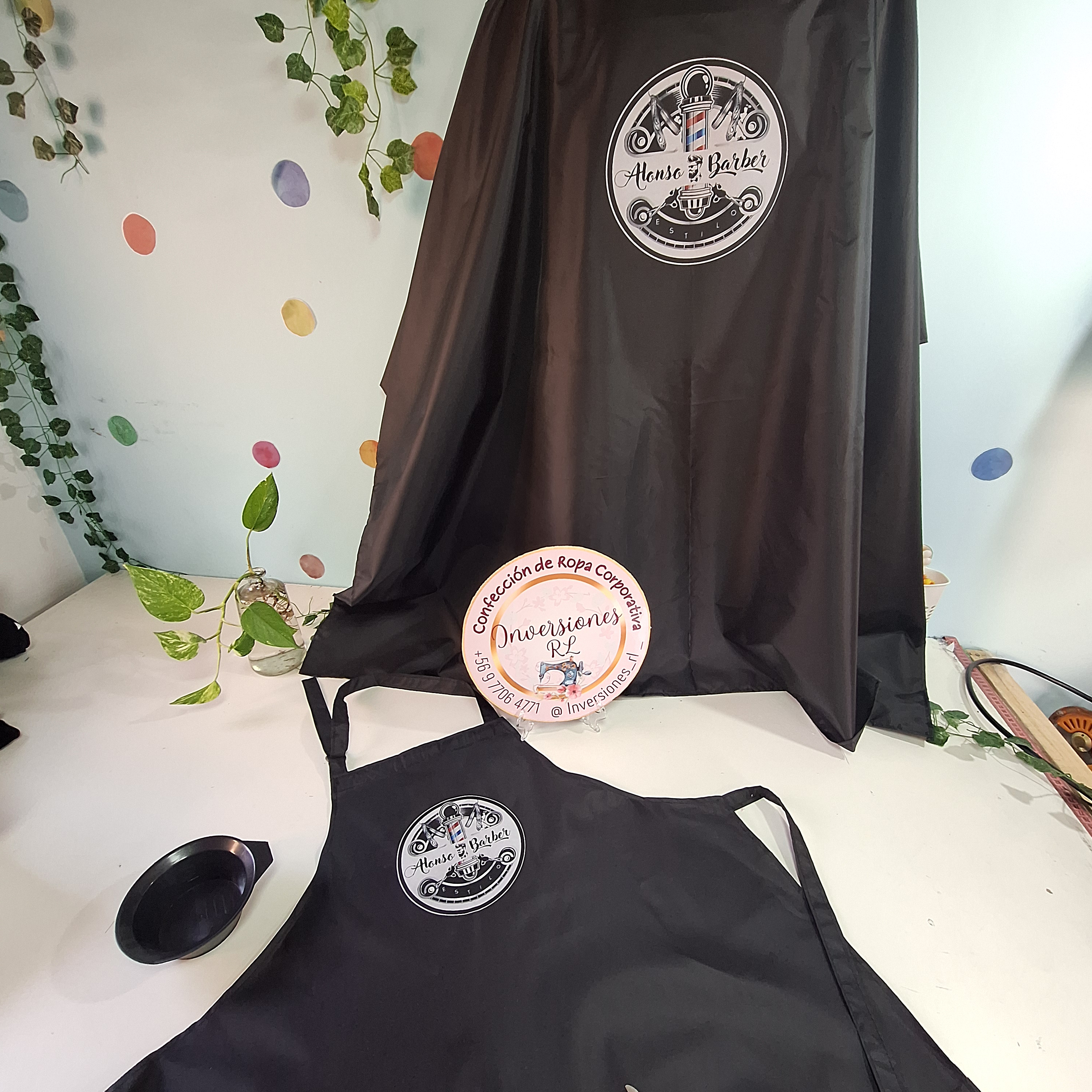 Set emprende: Pechera y capa de estilista 4