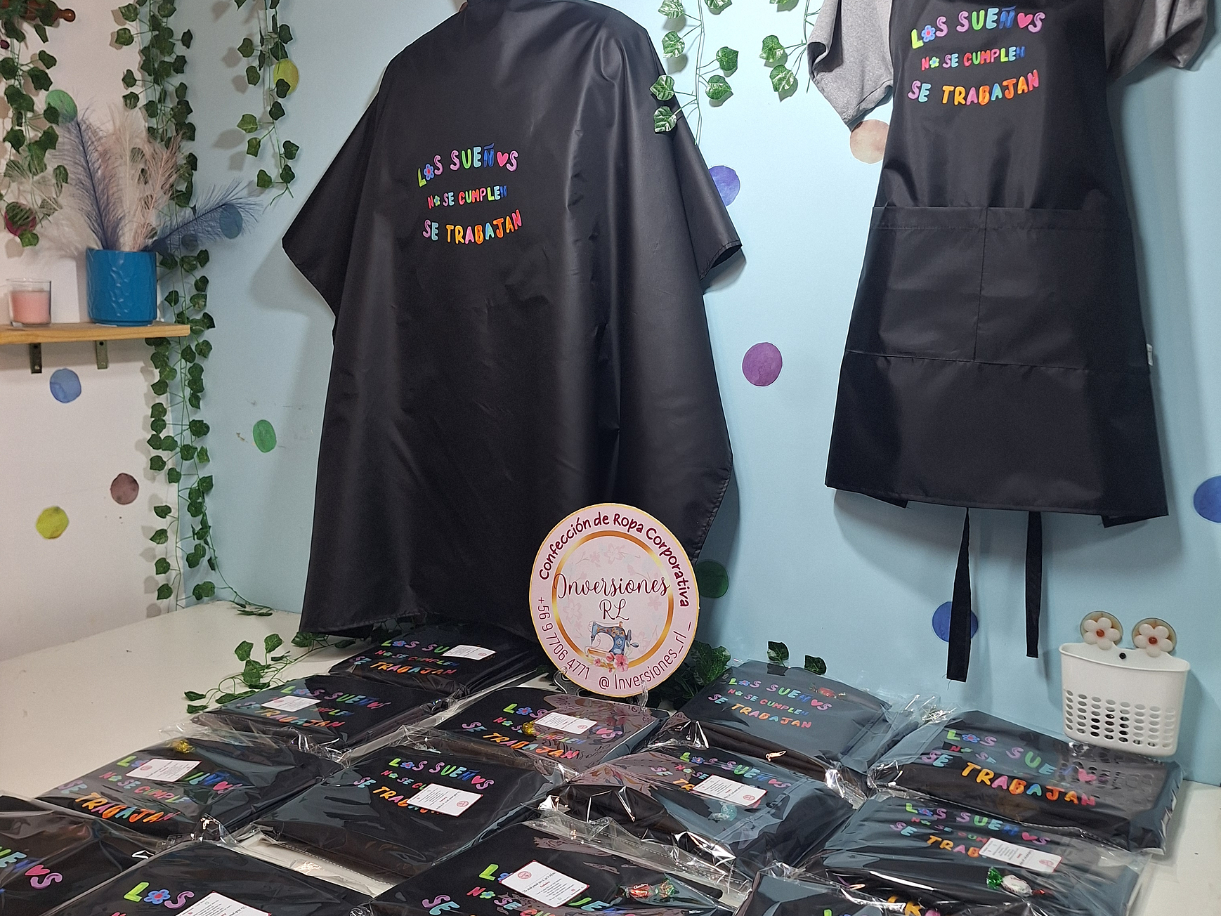 Set emprende: Pechera y capa de estilista 3