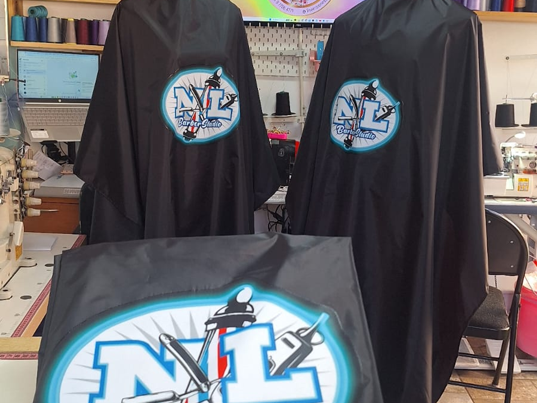 Capas de peluquería antifluidos 9