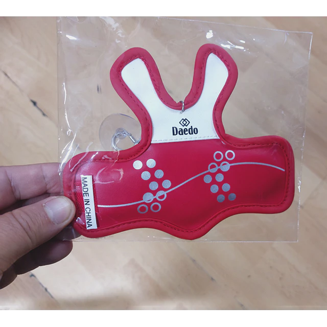 llaveros forma peto electrónico Daedo Rojo