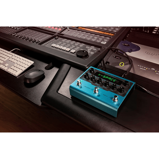 IK Multimedia - AmpliTube X-Gear Pedal - Image 6