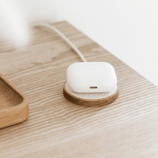 Woodcessories - MagPad Wooden MagSafe Qi charger (oak) - Image 8