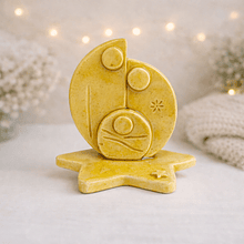 Presépio Estilizado Amarelo . Artesanal . Peça de Autor