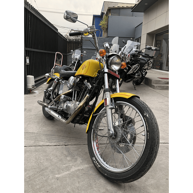 HARLEY DAVIDSON SPORTSTER 1,000CC YELLOW 1977  10,000KM