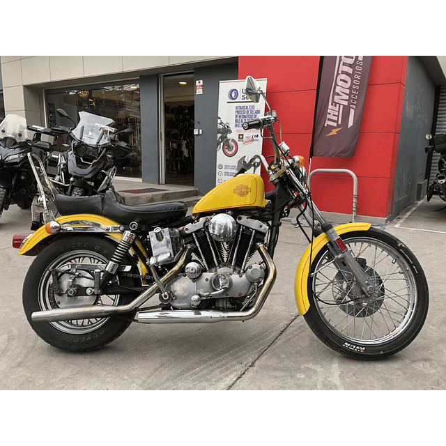 HARLEY DAVIDSON SPORTSTER 1,000CC YELLOW 1977  10,000KM