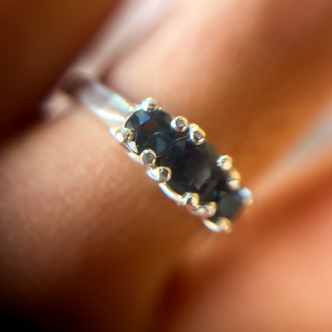 Anillo Tricillo Zafiro