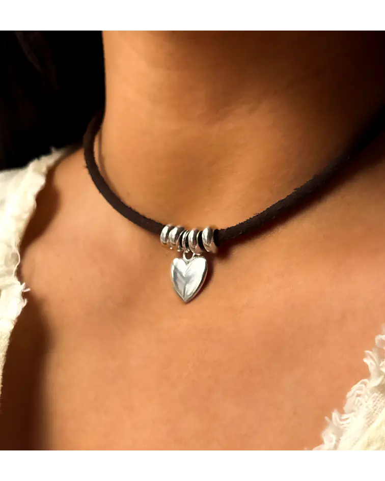 Choker Corazón Café