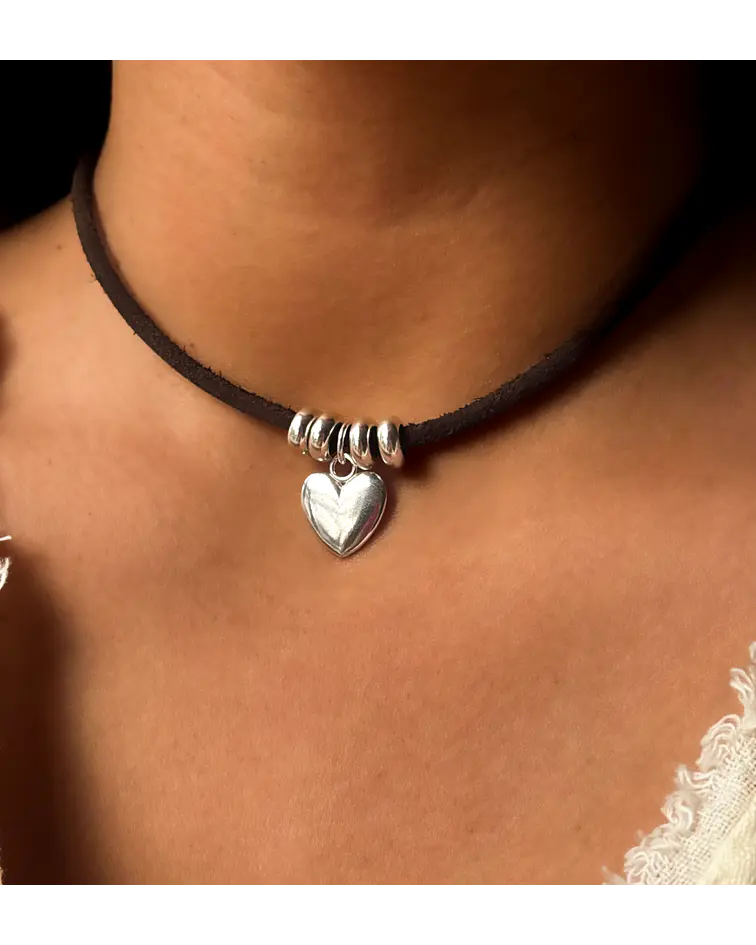 Choker Corazón Café