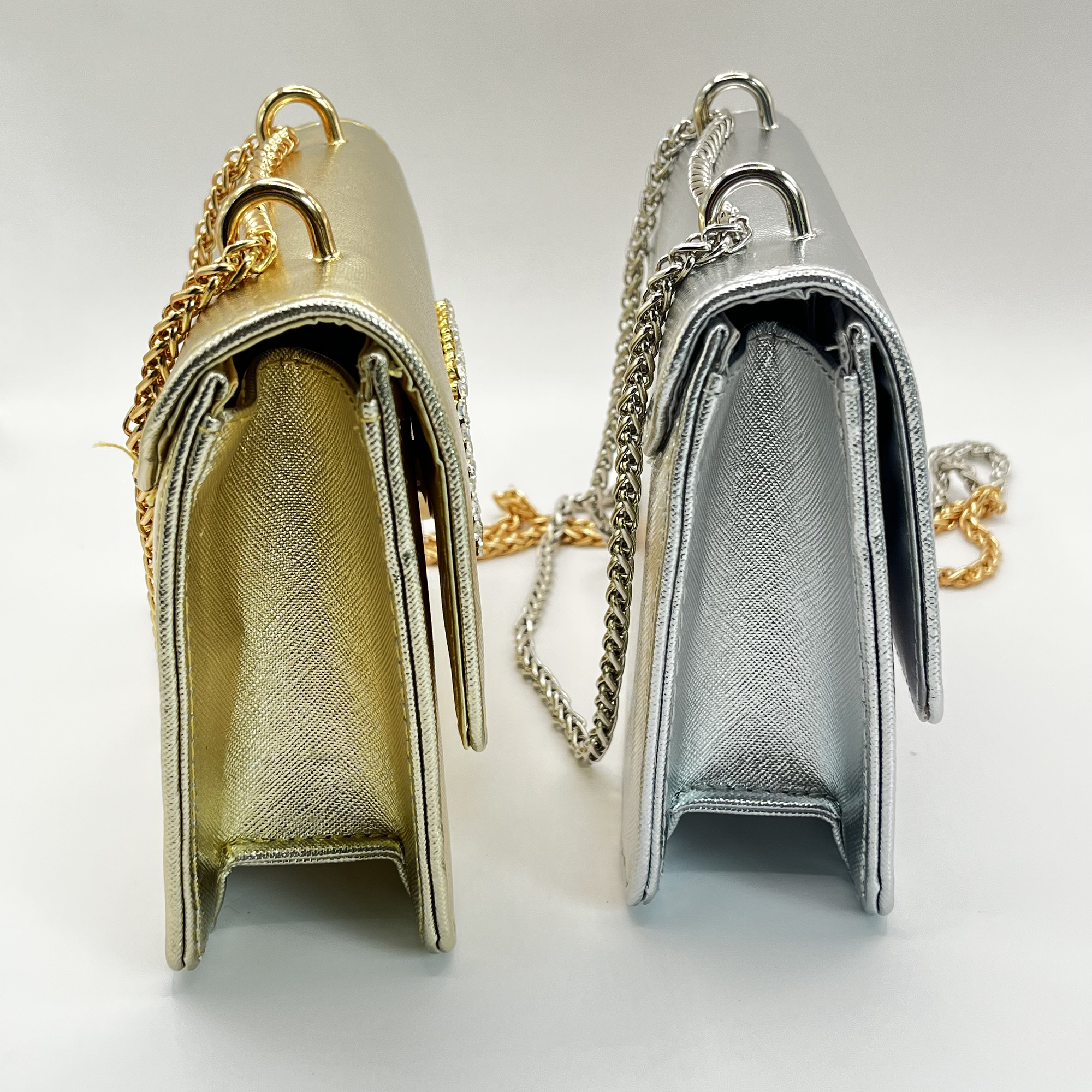 Cartera de fiesta con hebilla brillante plateada 5