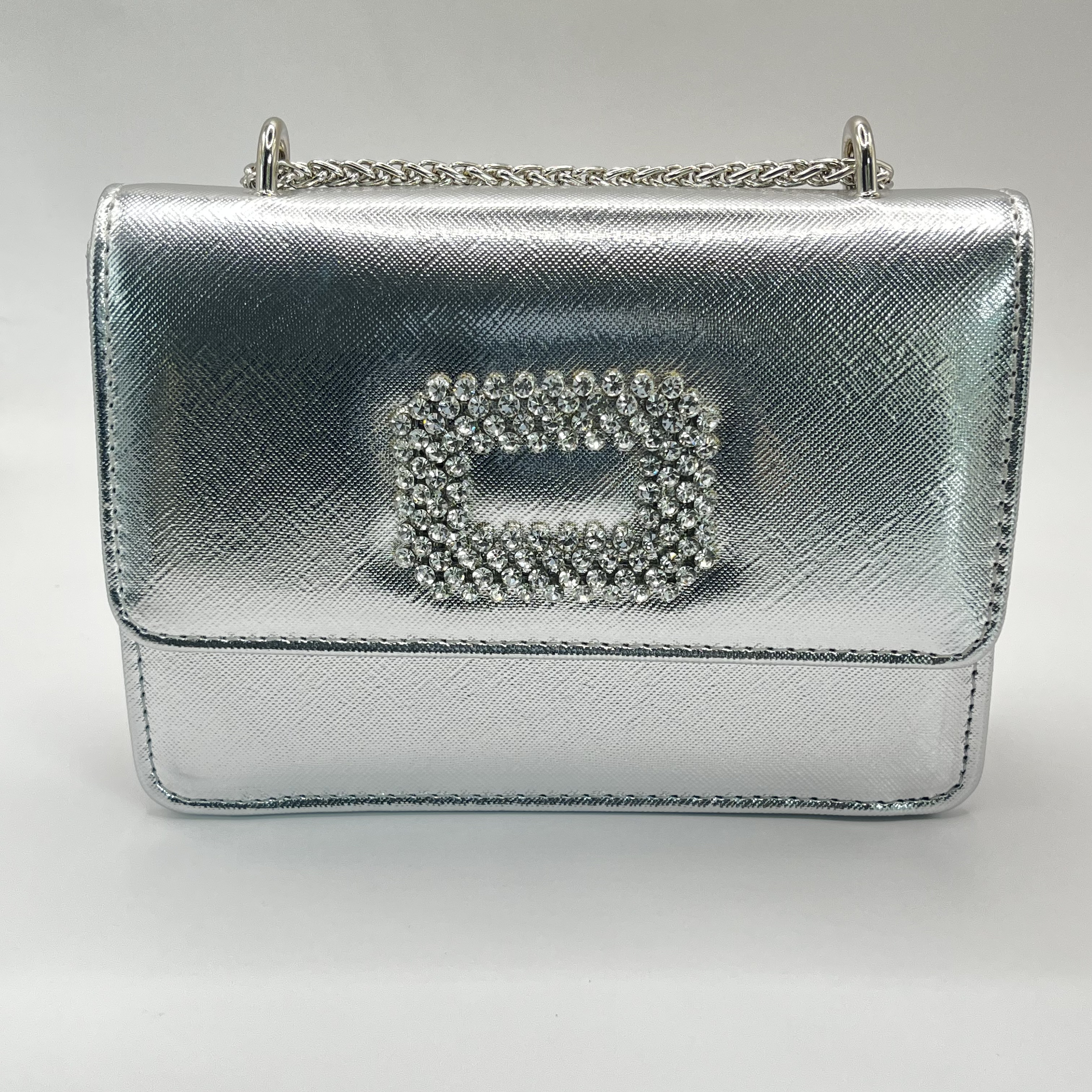 Cartera de fiesta con hebilla brillante plateada 2