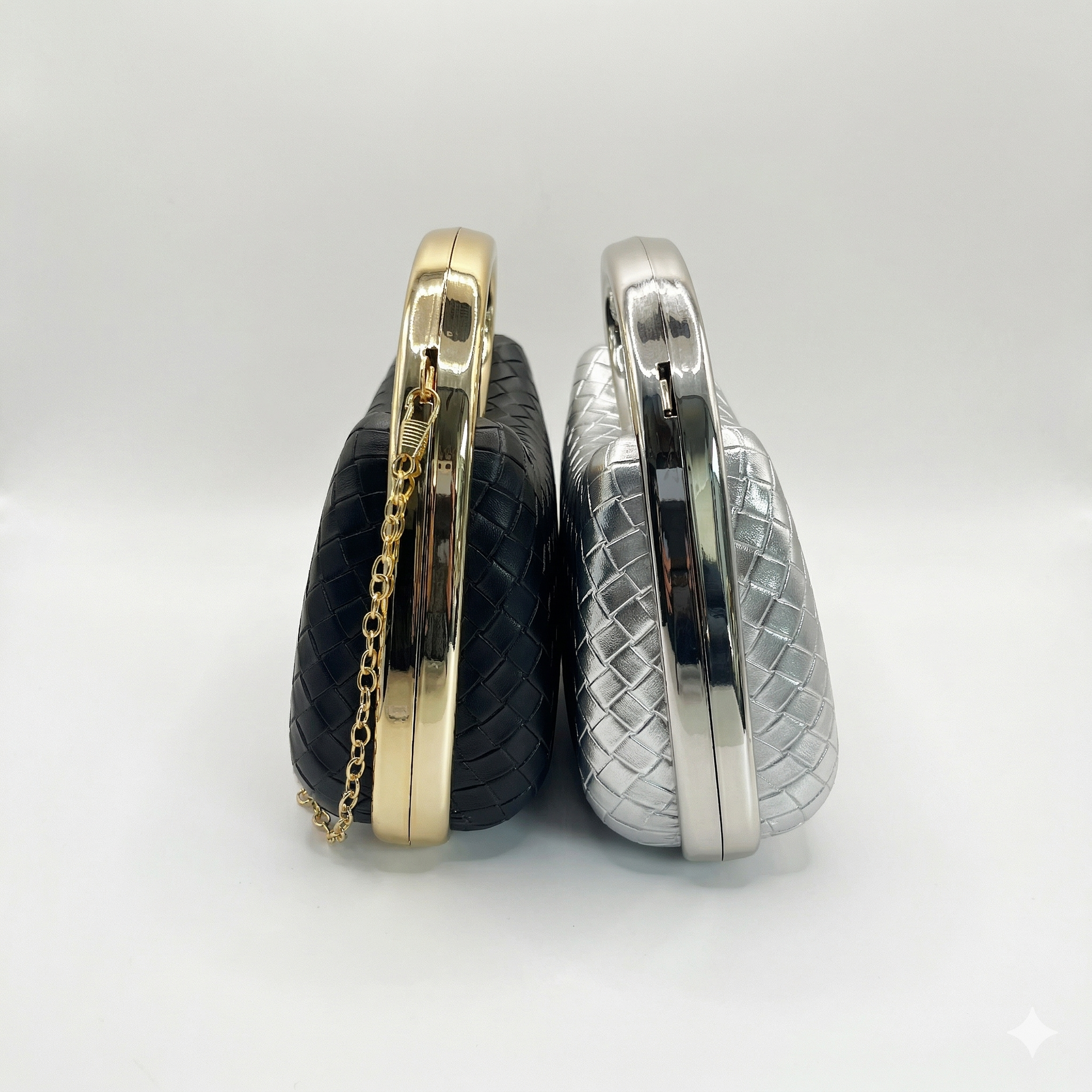 Cartera de fiesta rígida plateada 4