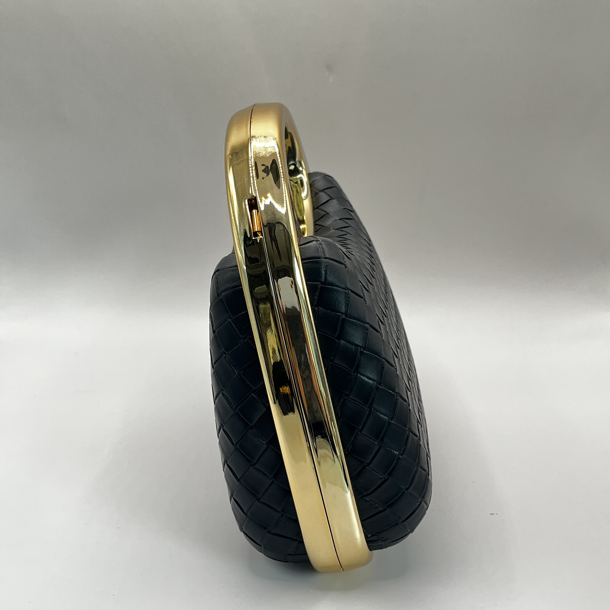 Cartera de fiesta rígida negra 2